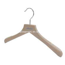 DL1262 luxury female clothes hanger customized color OEM service wooden clothes hanger non-slip wardrobe display clothing store